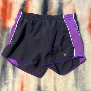 Nike shorts size small